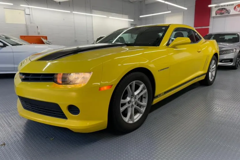 2015 Chevrolet Camaro photo 1