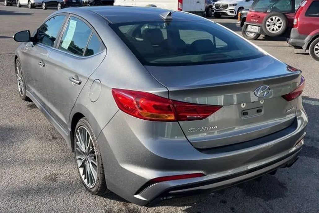 2018 Hyundai Elantra Sport photo 1