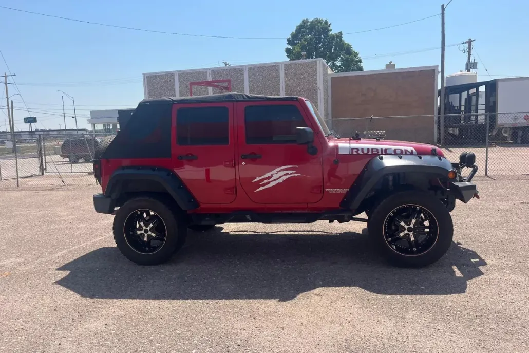 2011 Jeep Wrangler Unlimited Rubicon photo 1