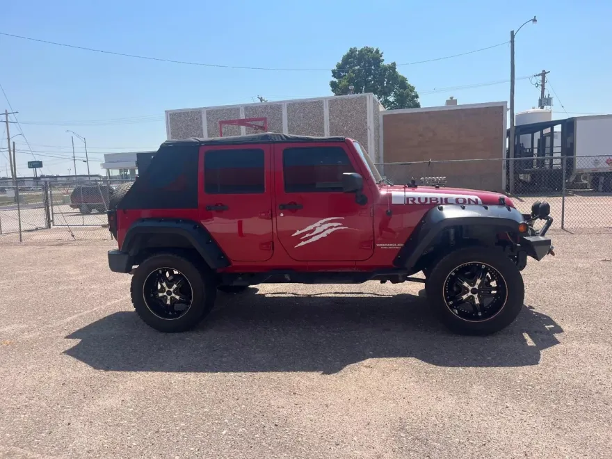 2011 Jeep Wrangler Unlimited Rubicon photo 1