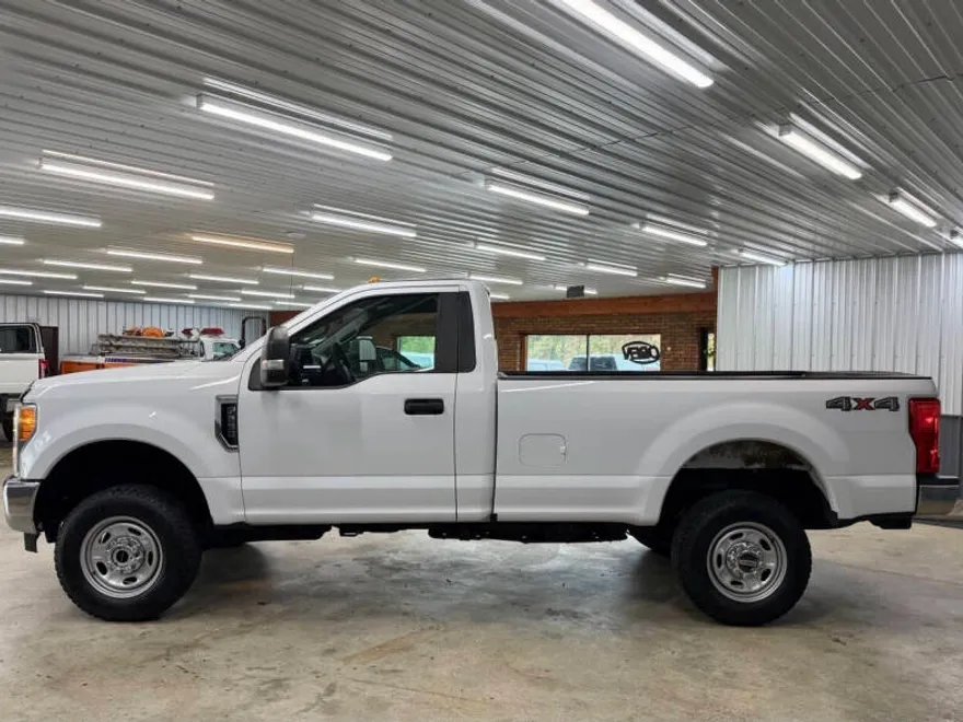 2017 Ford F-250 XL photo 1