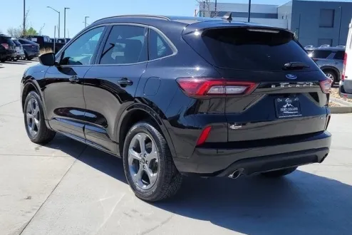2024 Ford Escape ST-Line photo 3