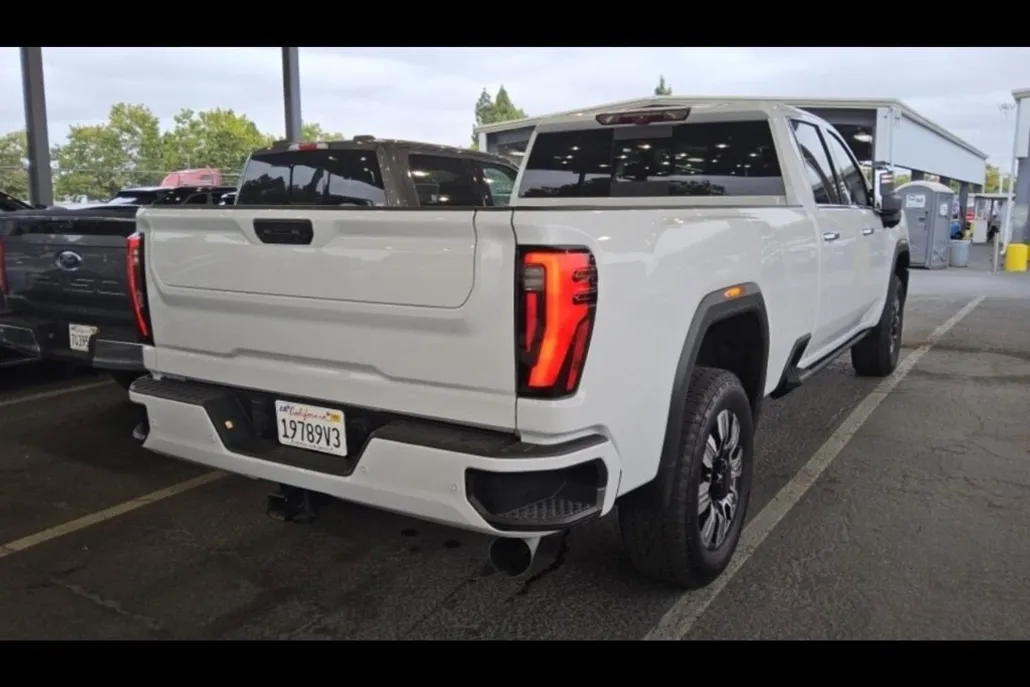 2024 Gmc Sierra 3500 HD Denali photo 1