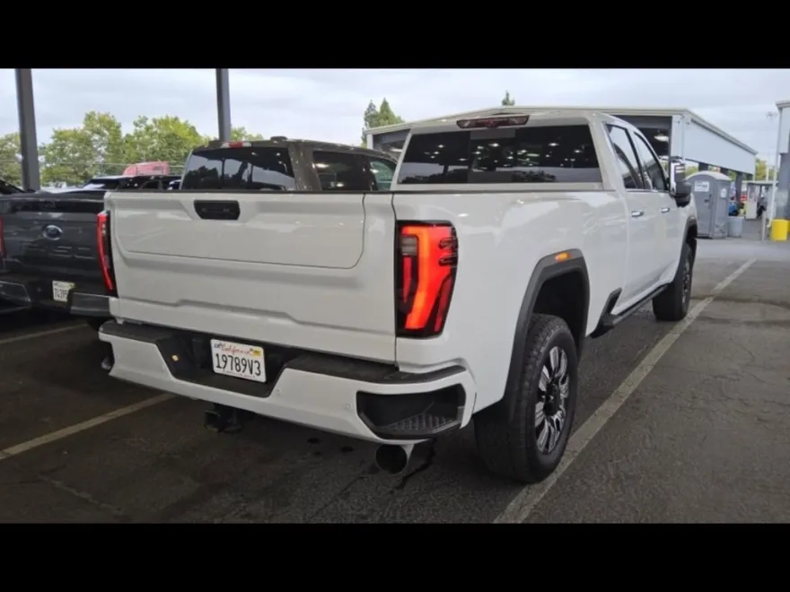 2024 Gmc Sierra 3500 HD Denali photo 1