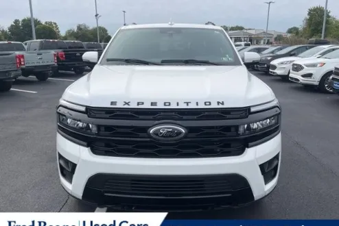 2023 Ford Expedition MAX Limited photo 2