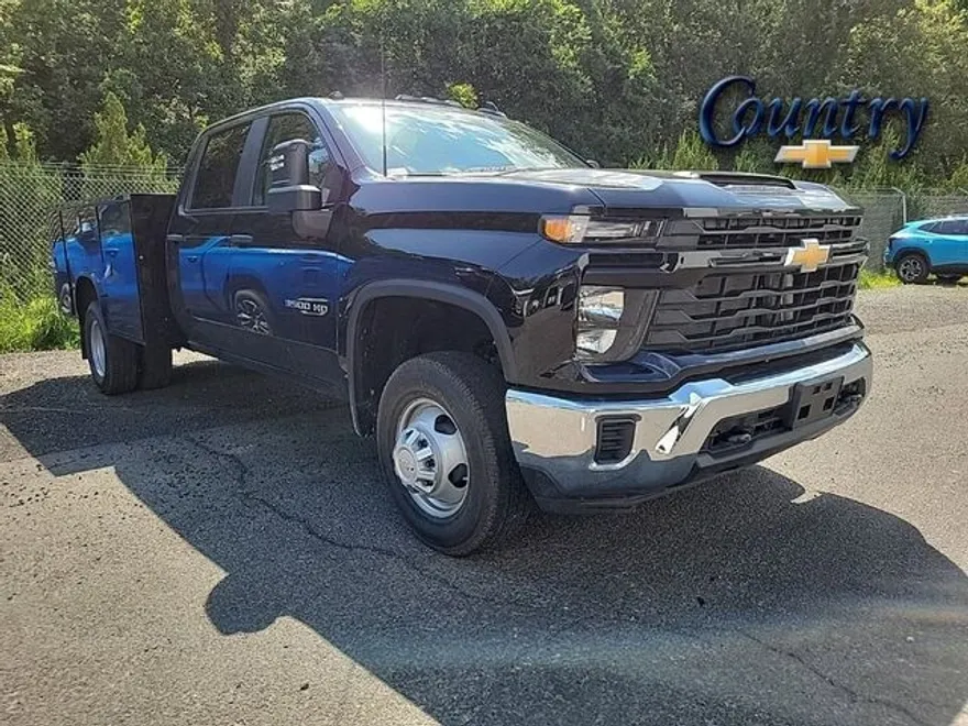 2025 Chevrolet Silverado 3500HD Work Truck photo 1