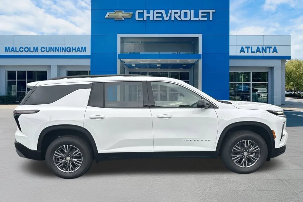 2026 Chevrolet Traverse photo 1