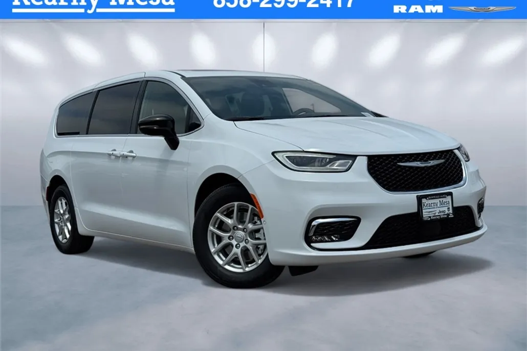 2025 Chrysler Pacifica photo 1