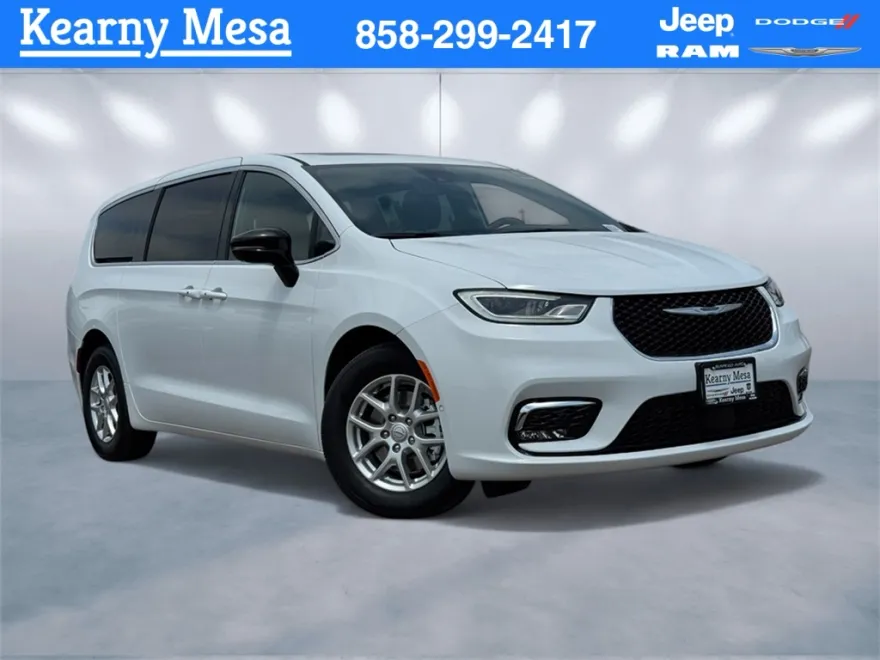 2025 Chrysler Pacifica photo 1