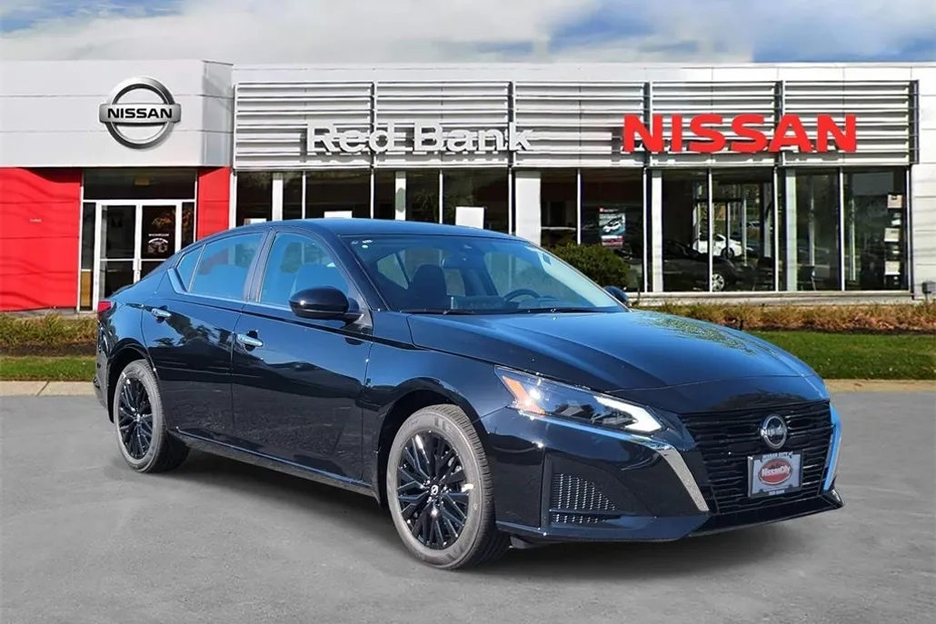 2025 Nissan Altima 2.5 SV photo 1