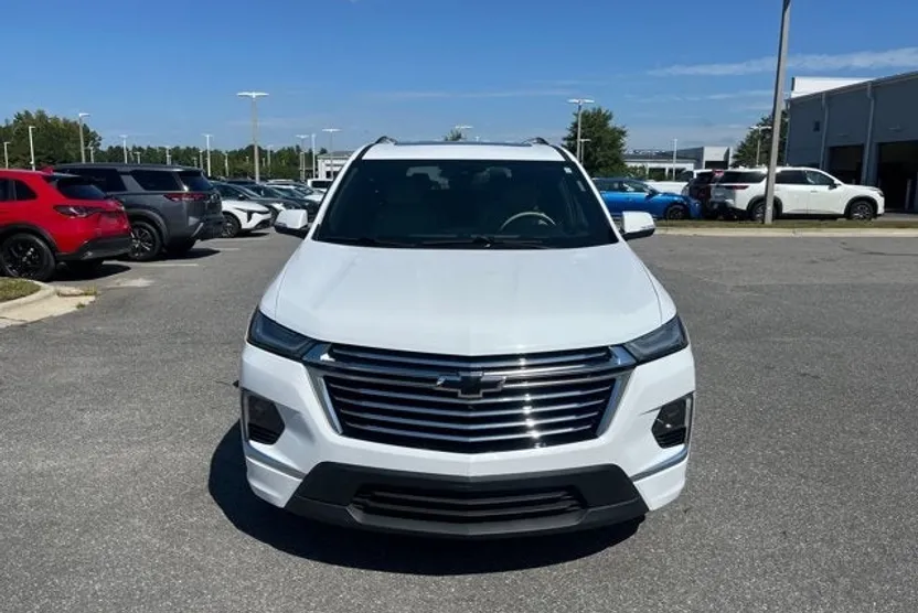 2022 Chevrolet Traverse Premier photo 1