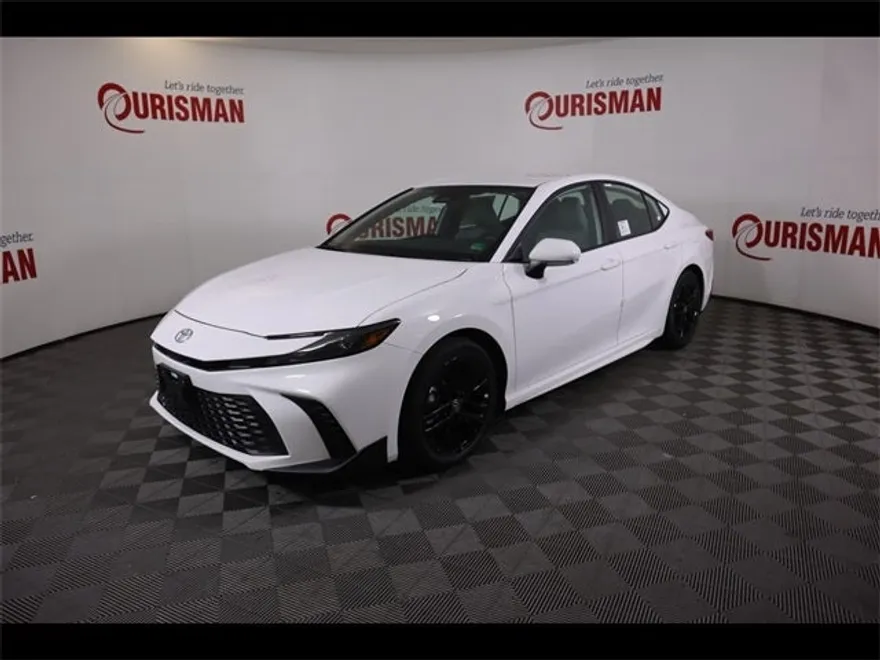 2026 Toyota Camry Base photo 1
