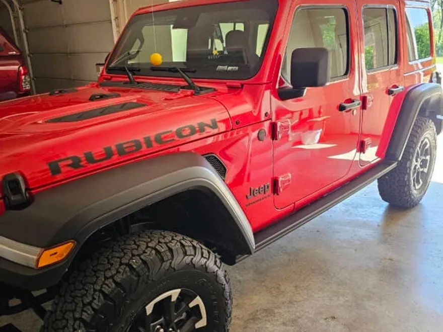 2025 Jeep Wrangler Rubicon photo 1