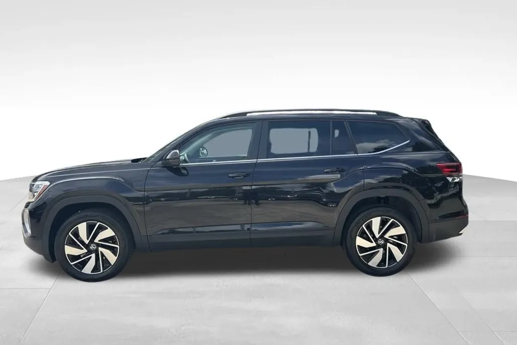 2026 Volkswagen Atlas SE Technology photo 1