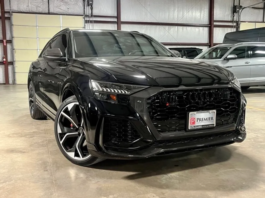 2021 Audi RS Q8 photo 1