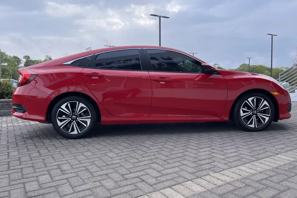 2016 Honda Civic EX-L photo 1