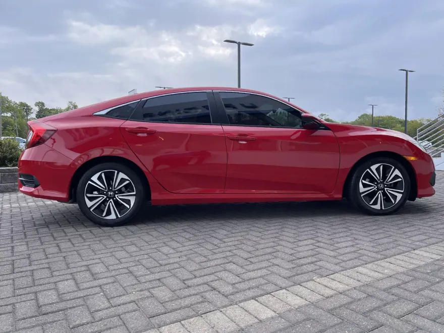 2016 Honda Civic EX-L photo 1