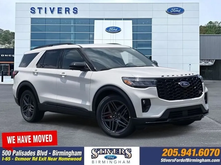 2025 Ford Explorer ST photo 1