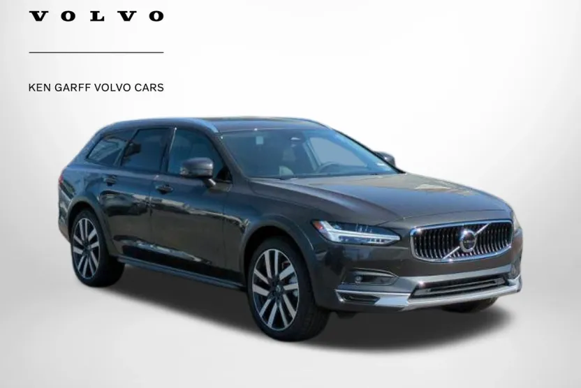 2025 Volvo V90 Cross Country photo 1