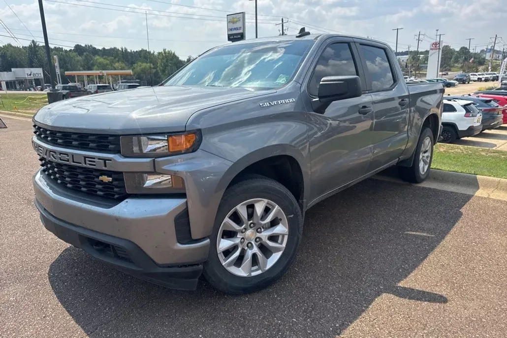 2021 Chevrolet Silverado 1500 Custom photo 1