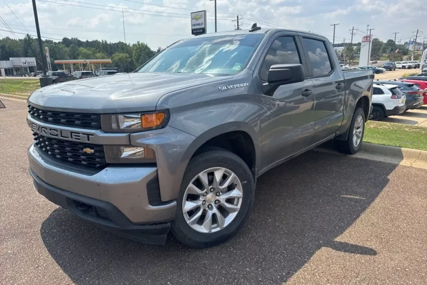 2021 Chevrolet Silverado 1500 Custom photo 1