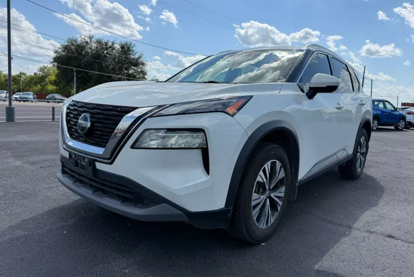 2021 Nissan Rogue SV photo 1