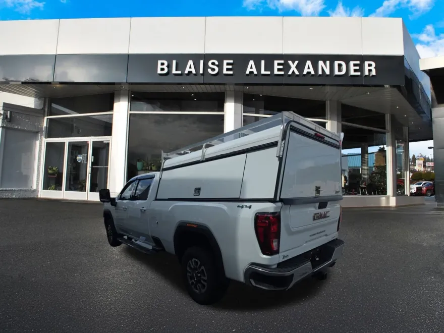 2022 Gmc Sierra 3500 HD SLE photo 1