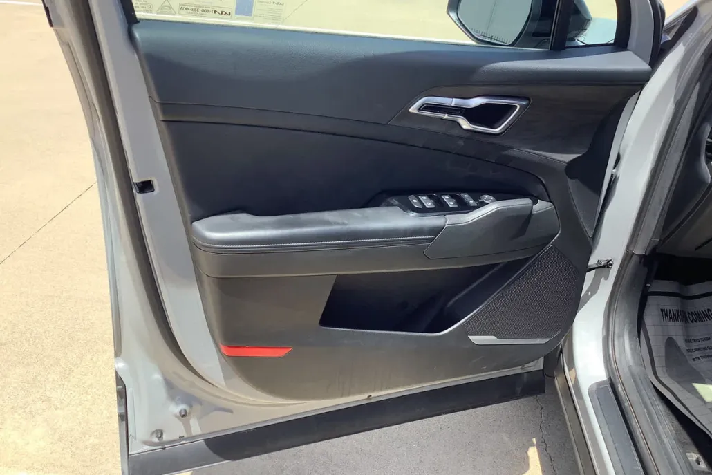 2023 Kia Sportage X-Line photo 1