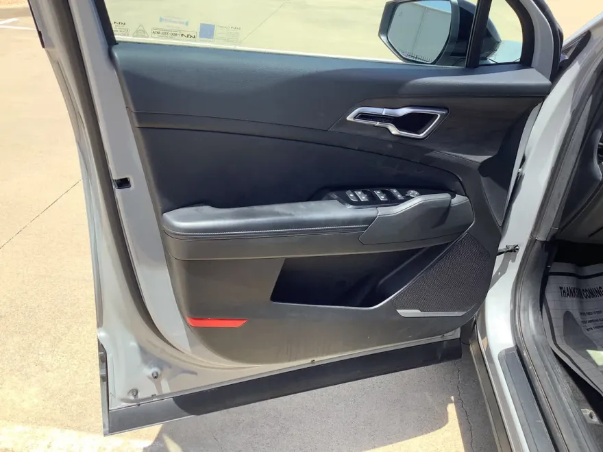 2023 Kia Sportage X-Line photo 1