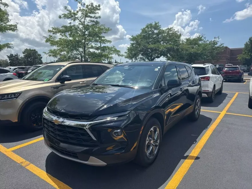 2025 Chevrolet Blazer 2LT photo 1