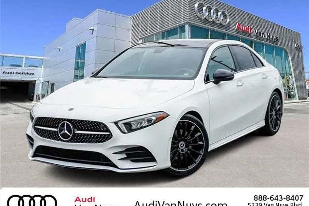 2022 Mercedes Benz A 220 photo 1