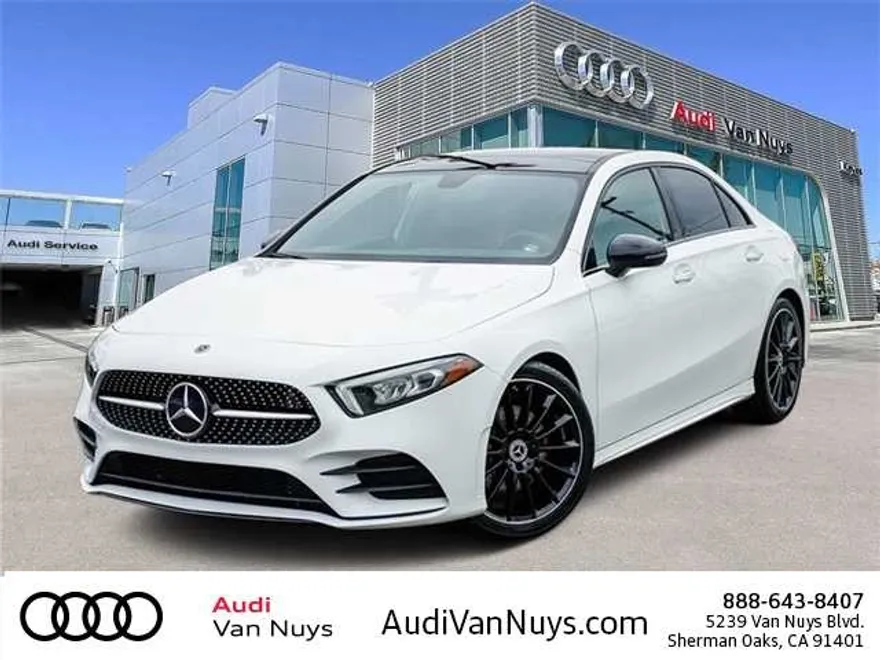 2022 Mercedes Benz A 220 photo 1
