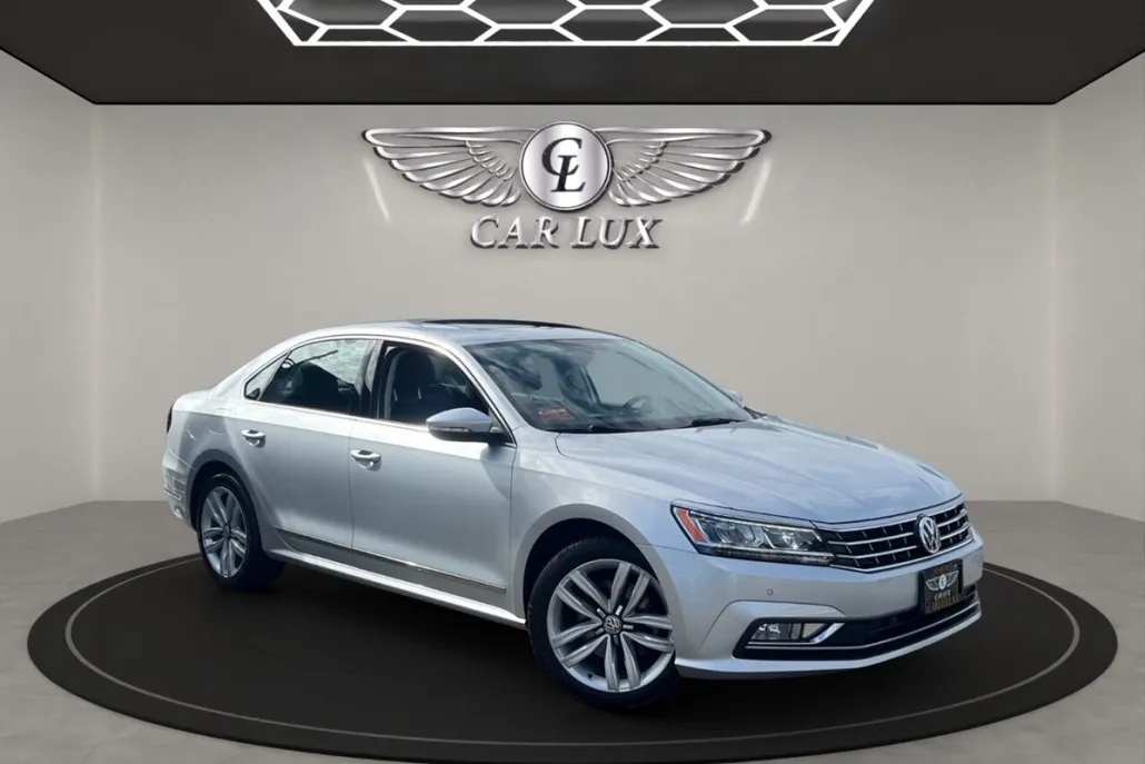 2017 Volkswagen Passat SE photo 1