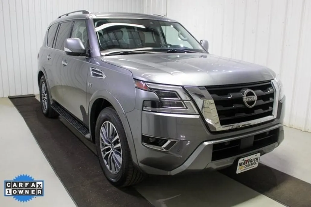 2022 Nissan Armada SV photo 1