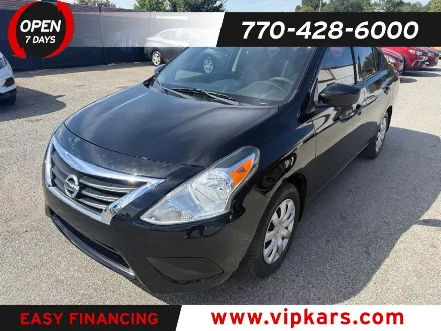 2018 Nissan Versa Sedan SV photo 1