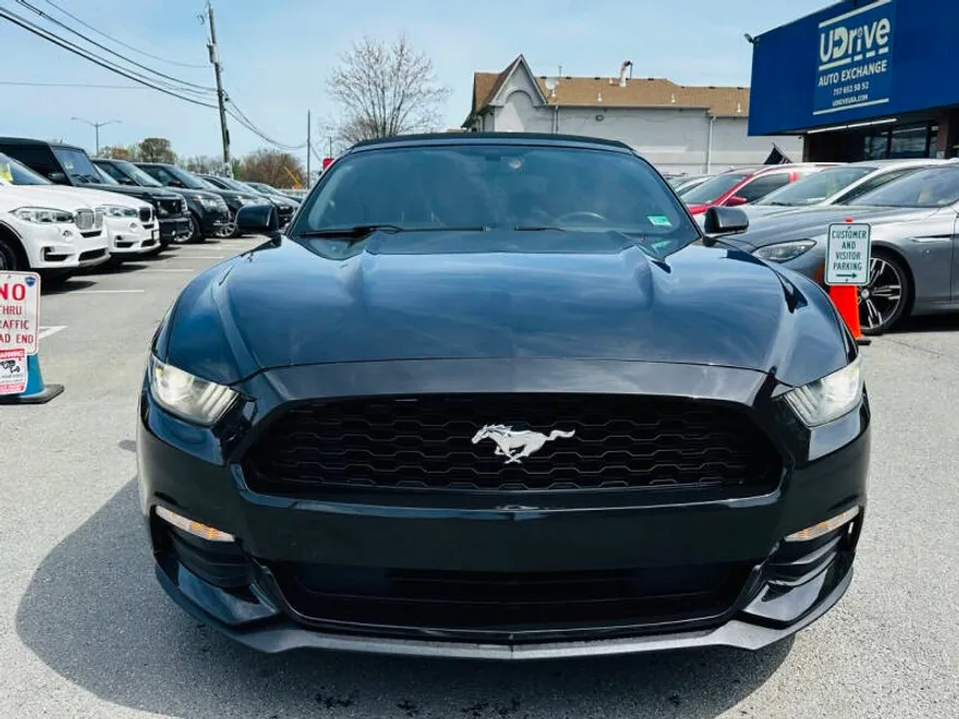 2015 Ford Mustang V6 Convertible photo 1