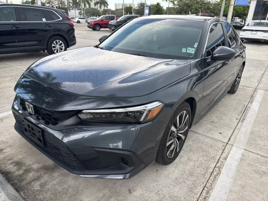 2022 Honda Civic EX-L Hatchback photo 1