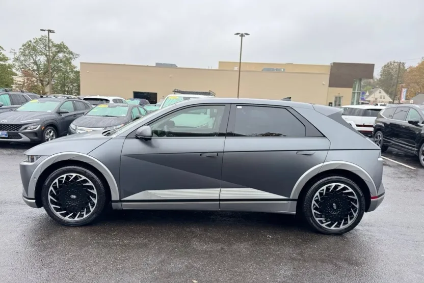 2024 Hyundai Ioniq 5 Limited photo 1