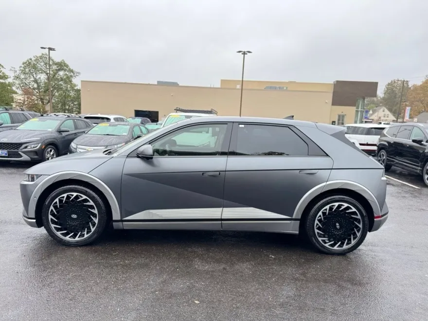 2024 Hyundai Ioniq 5 Limited photo 1