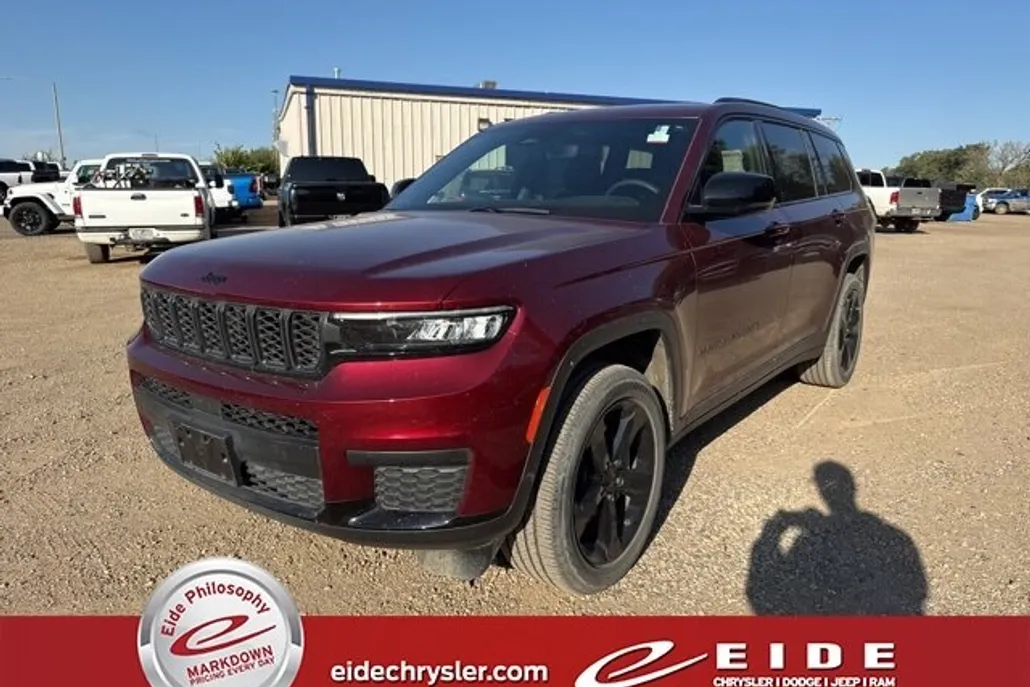 2023 Jeep Grand Cherokee Altitude photo 1