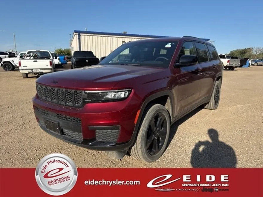 2023 Jeep Grand Cherokee Altitude photo 1