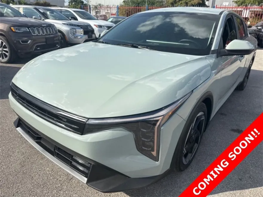 2025 Kia K4 EX photo 1