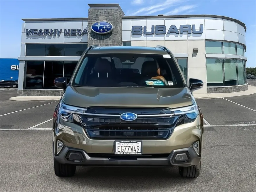 2025 Subaru Forester Touring photo 1