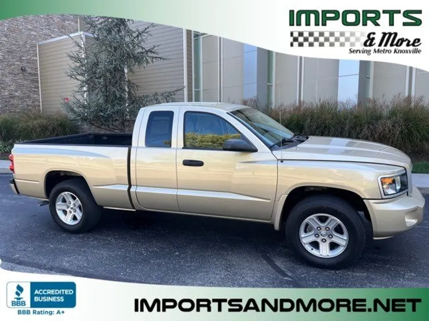 2011 Dodge Dakota SXT SLT photo 1