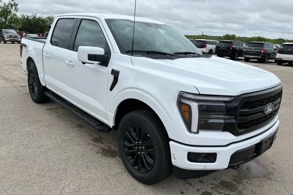 2025 Ford F-150 Lariat photo 1