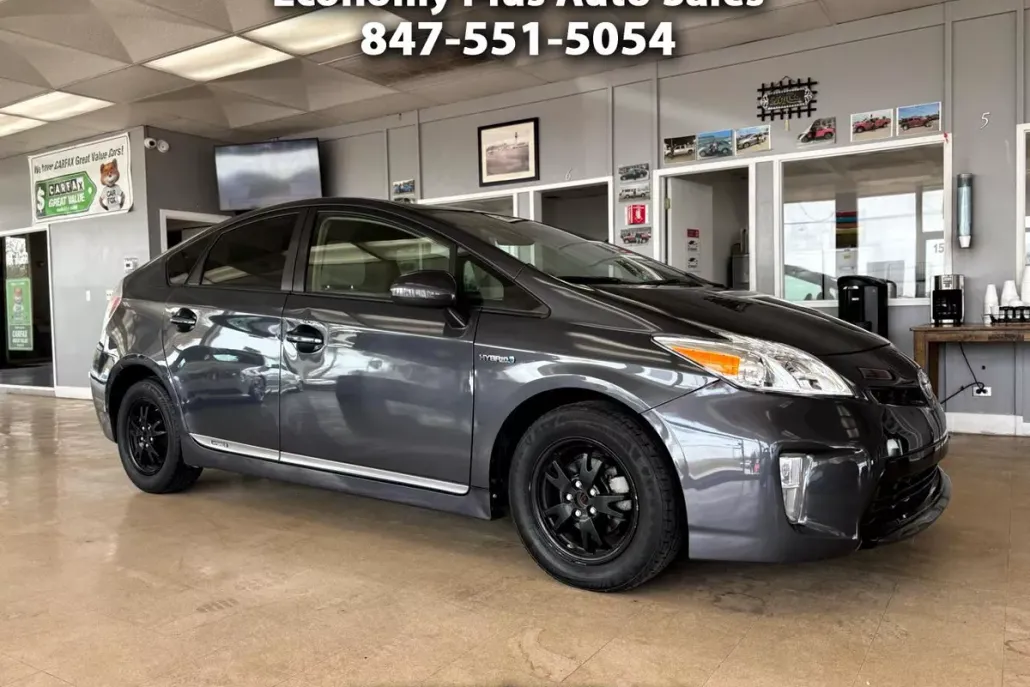 2012 Toyota Prius photo 1
