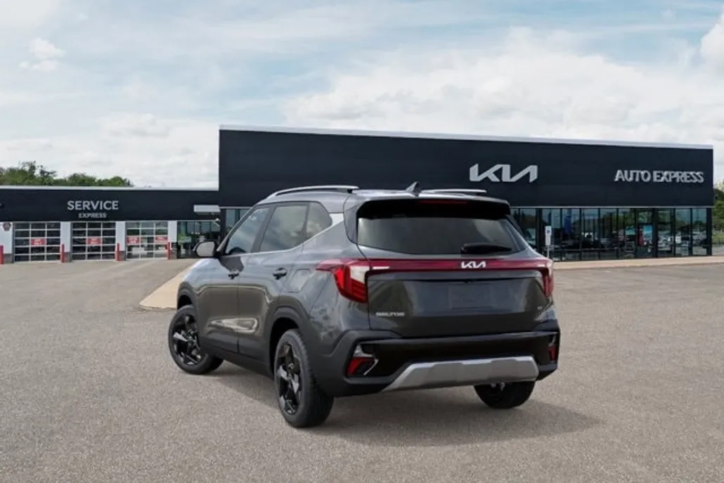2026 Kia Seltos EX photo 1