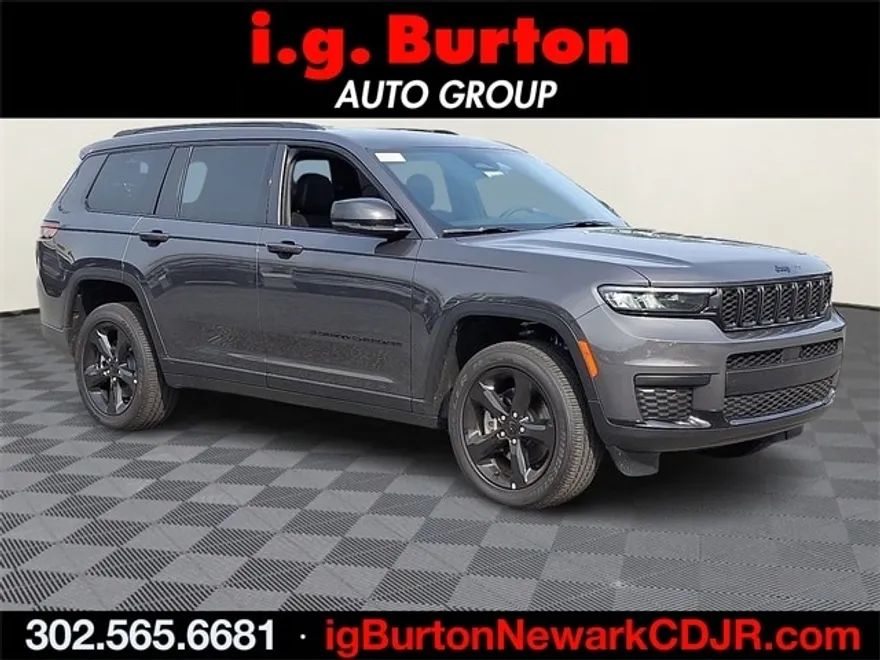 2025 Jeep Grand Cherokee Altitude photo 1