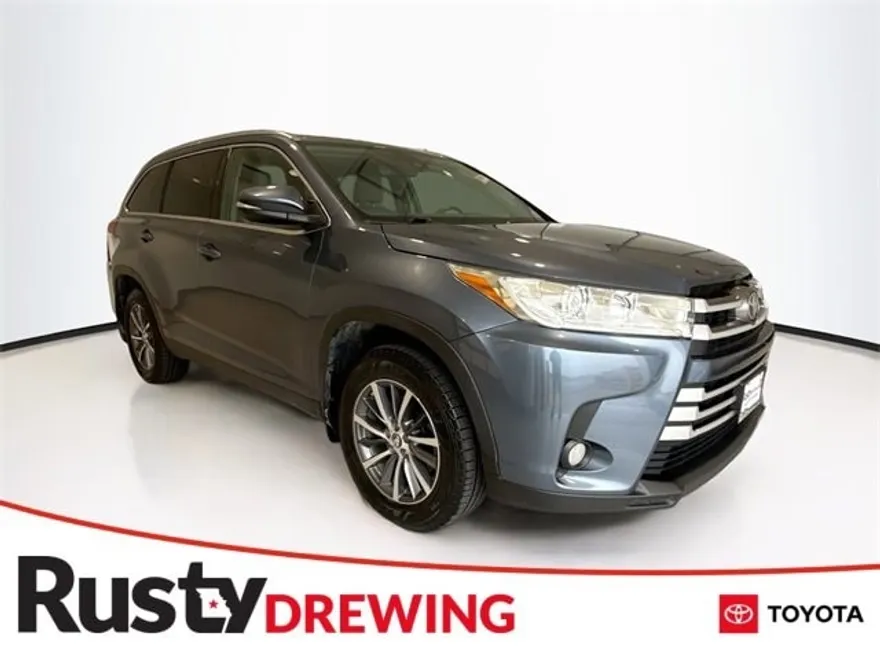 2019 Toyota Highlander XLE photo 1