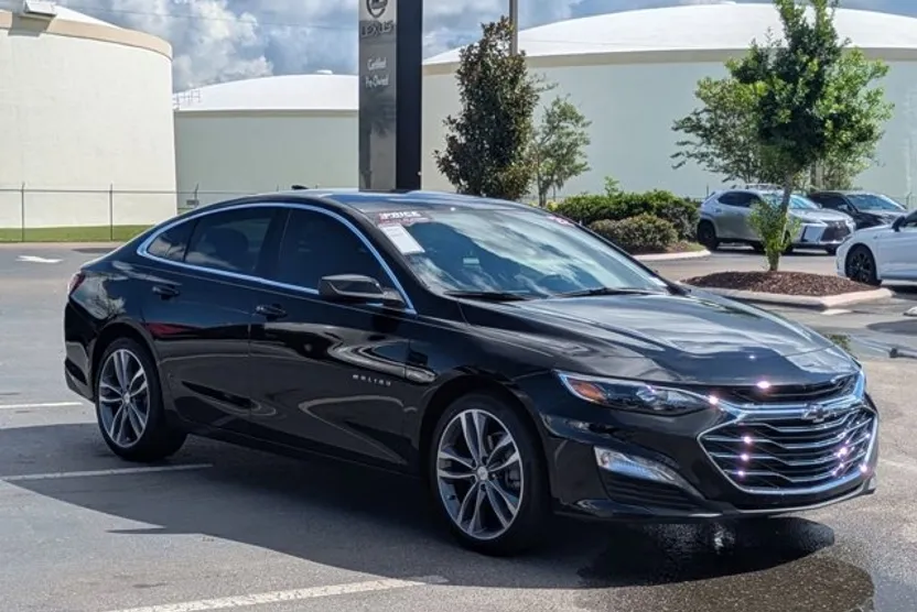 2022 Chevrolet Malibu 1LT photo 1